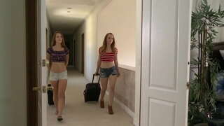 ХХХ лесбо порно - чичпотон ужъёс