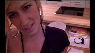 BitchNr1 مارس الجنس في blackdress