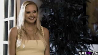 Milf Lauren Phillips ve dik genç Paisley Porter alma dönüşler binicilik çük Chibbles dev adam et