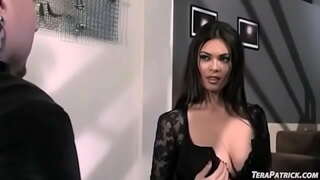 Asian Tera Patrick fickt Alexis Amore In Hot 3Some