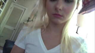 Küçük Üvey Kız Seks istiyor - Alex Adams