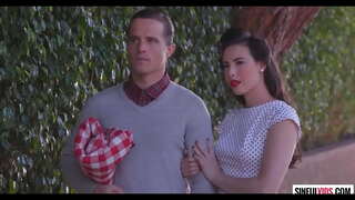 Caliente pareja Casey Calvert y Robby Echo sexo al aire libre