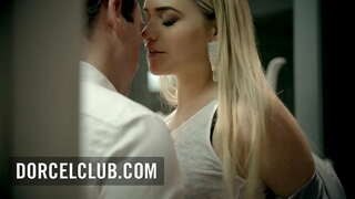 Aistringas seksas su nuostabia žmona Mia Malkova