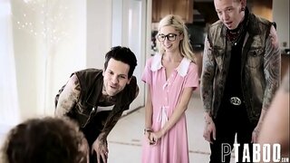 Թեժ կուսական նկարահանել է շեկ ստանում առաջ է առաջին անգամ