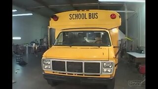 Sexy Teenie gëtt pov Oralsex