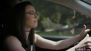 Casey Calvert వెళ్లిన తీయటానికి ఆమె విషయాలు నుండి ఆమె మాజీ