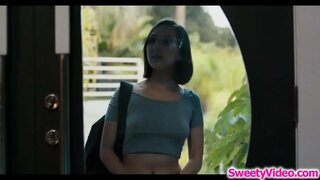 Seksi masöz lezbiyen müşterisi ile makaslama