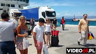 Bedava seks filmler arasında feribot ve otel savunan Sara [ pick-up ]